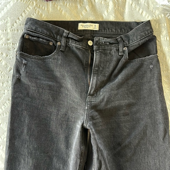 Abercrombie & Fitch 90s Relaxed Jeans - Picture 2 of 4